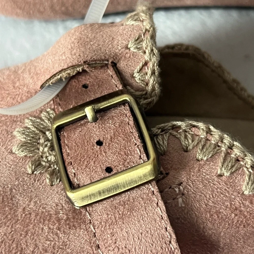White Mountain Footbed Pink Suede Shoes with Embroidery, Size 11, NWOT‎